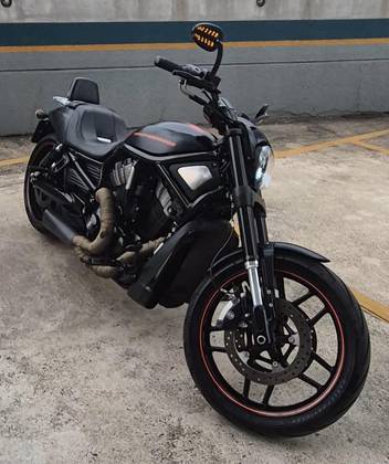 HARLEY-DAVIDSON NIGHT ROD SPECIAL 